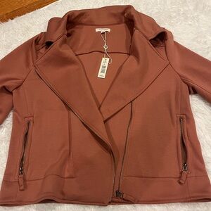 NWT MAX STUDIO Moto Zip So Soft!!